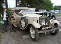 Vintage Wedding Cars Sussex chauffeur driven classic wedding car hire in sussex 1085118 Image 0